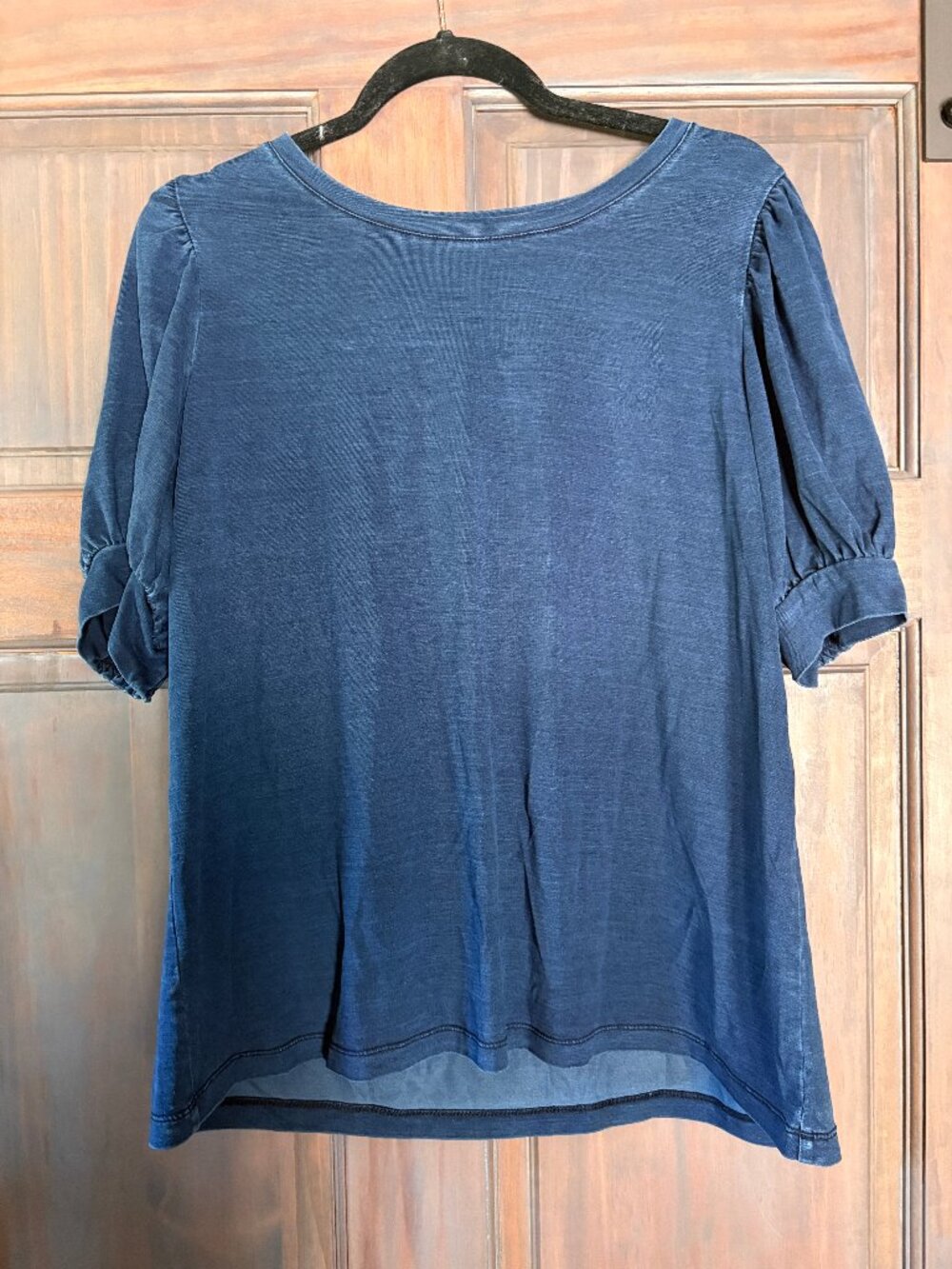 Chicos Womens Size Large (2) blue top
